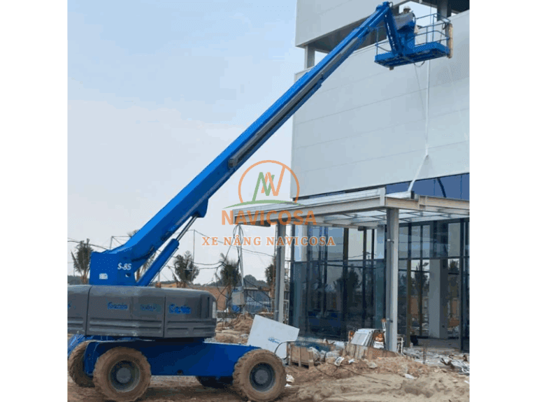 Nên mua hay thuê xe nâng người? Bài toán tài chính cho doanh nghiệp