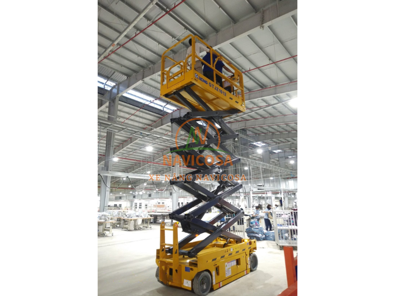 Tai sao xe nang nguoi dien la lua chon so mot cho nha xuong