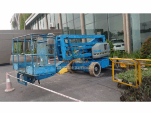 Xe nang hang co đuoc nang nguoi khong_ Quy dinh phap luat 2025