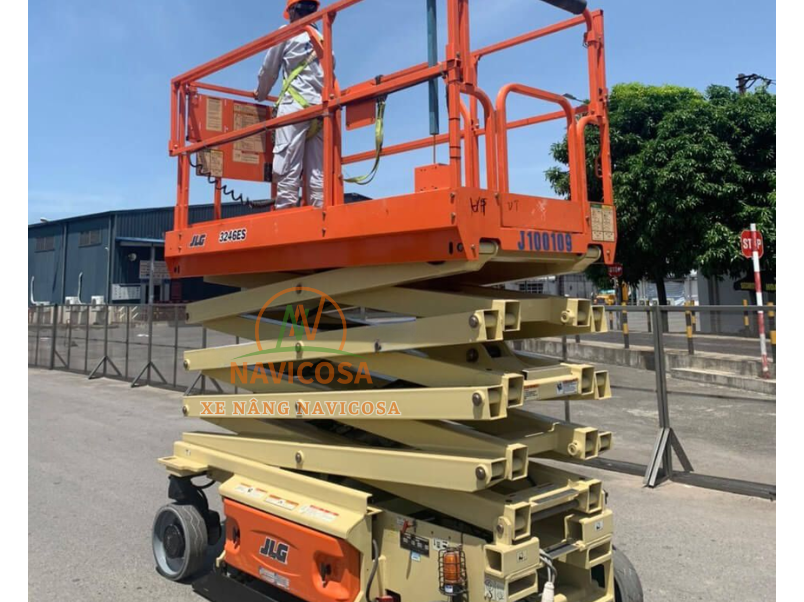 cau tao xe nang nguoi cat keo