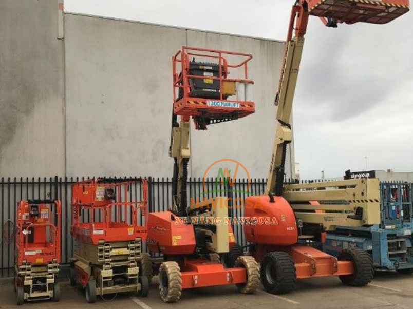 xe nang nuoi tu hanh la gi