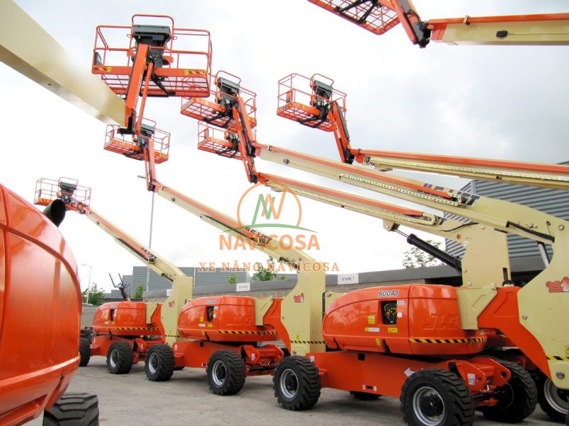 Cau tao cum mo to danh lai xe nang nguoi cat keo