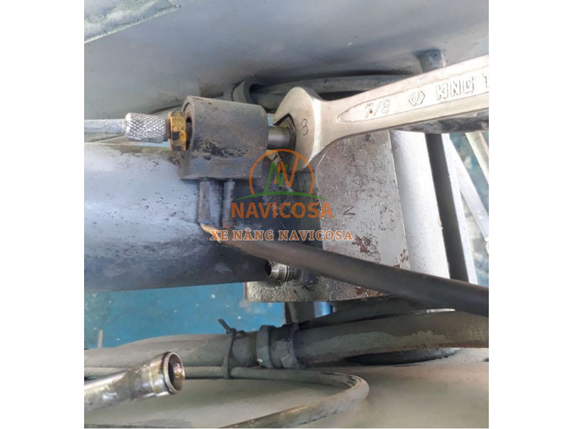 Huong dan thay phot xi lanh thuy luc xe nang nguoi